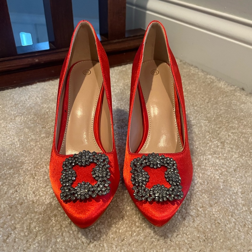 Elegant Red Satin Women's Shoes with Embellished Buckle